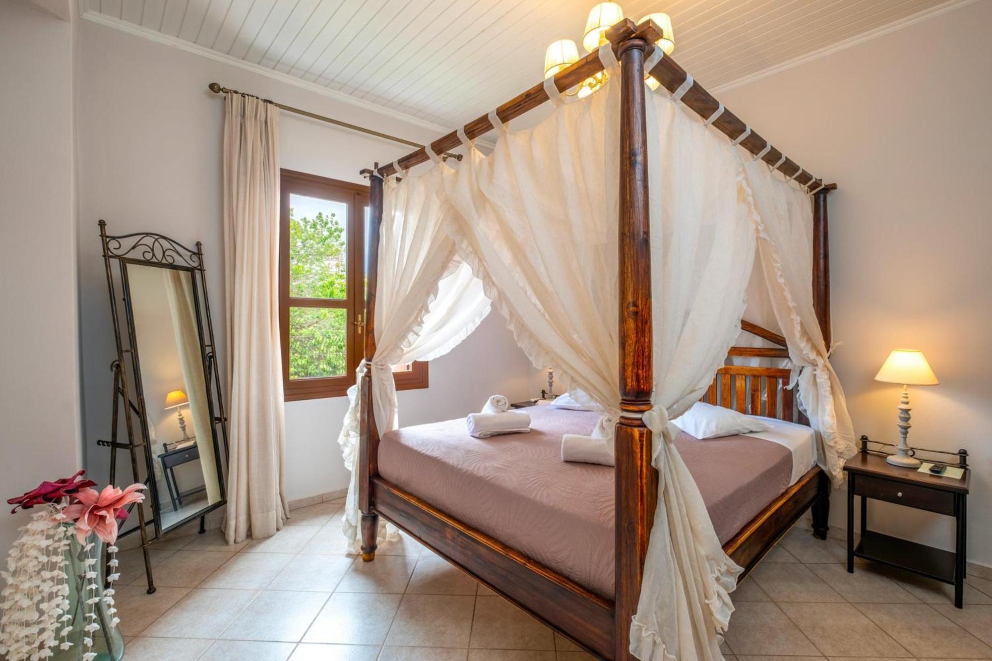 Santa Elena Boutique Rooms 干尼亞 外观 照片
